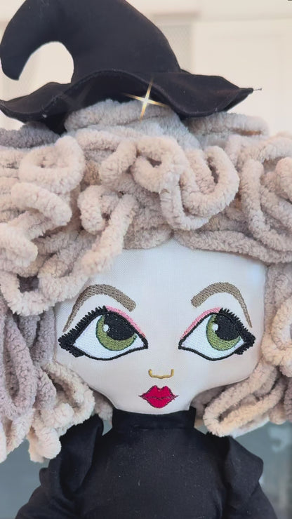 PUCKER UP:  Alora Emotion Face Embroidery File
